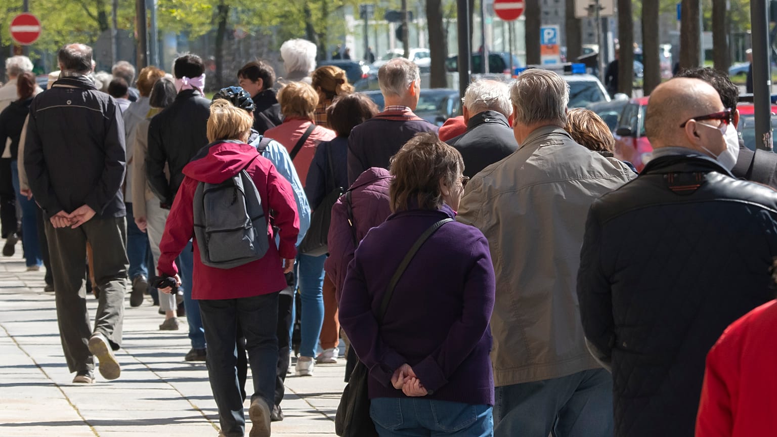 Europa alivia lentamente el confinamiento