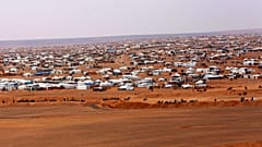 مخيم الركبان في الصحراء السورية على الحدود مع الأردن