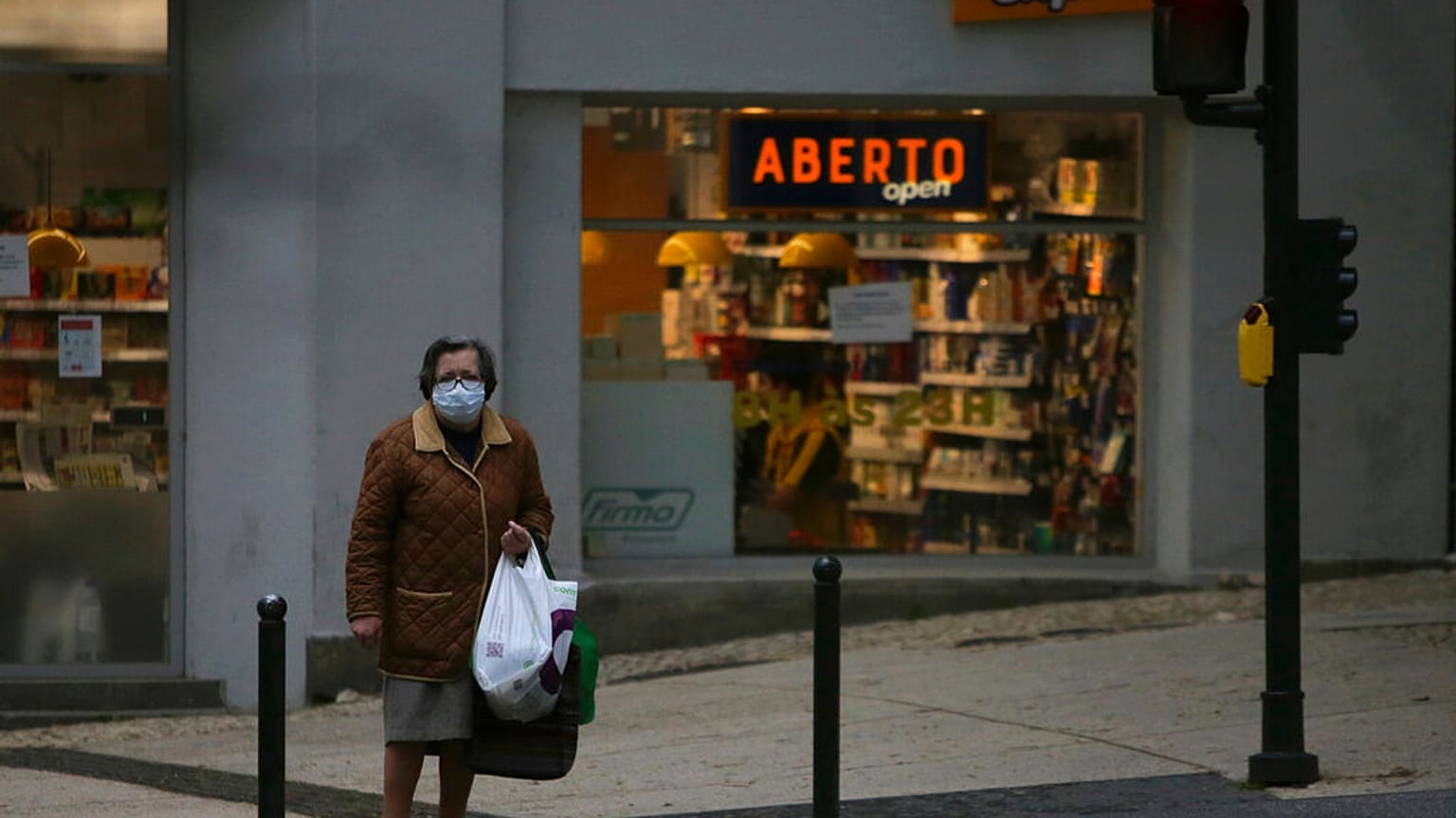 Virus Outbreak Portugal