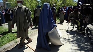 Afganistan'ın başkenti Kabil. Halk, koronavirüs salgınının yanı sıra günlük saldırıların da hedefi haline geliyor