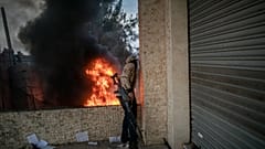 Libya Ulusal Mutabakat Hükümeti'ne bağlı bir savaşçı. Trablus
