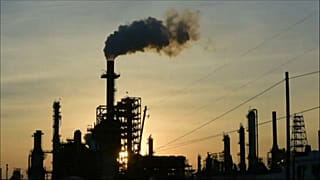 Coronavirus : jamais le cours du pétrole n'avait été aussi bas depuis 20 ans