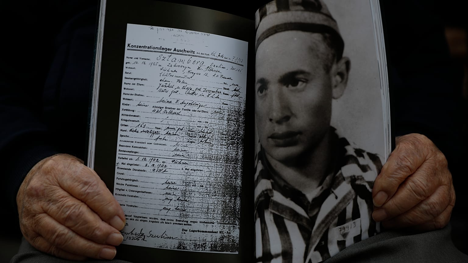 Extermínio dos Roma e Sinti comemorado em Auschwitz-Birkenau