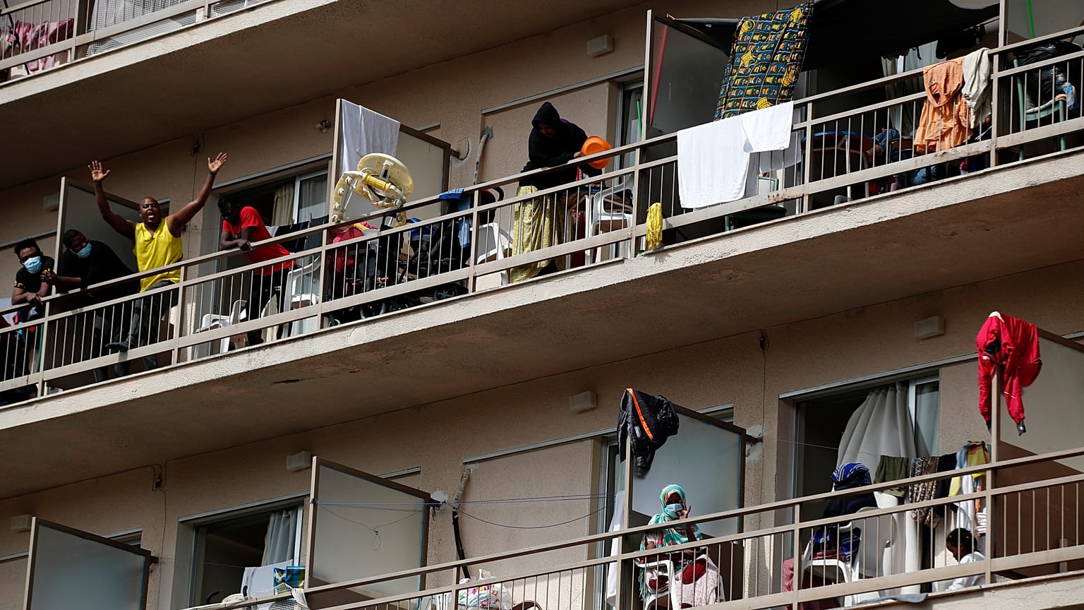 Tumulte in Hotel mit 148 positiv getesteten Flüchtlingen