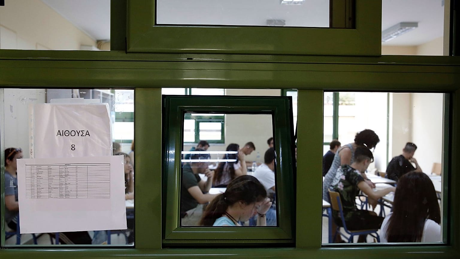 Κεραμέως: Ακολουθούμε τις οδηγίες των ειδικών - Στόχος η έναρξη των Πανελλαδικών τον Ιούνιο