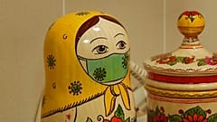 Примета времени: теперь и матрёшка в маске  