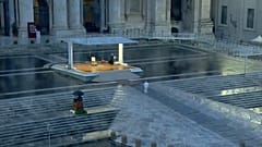 Le messe al tempo del coronavirus, il Papa in streaming ma la vera eucaristia non è virtuale