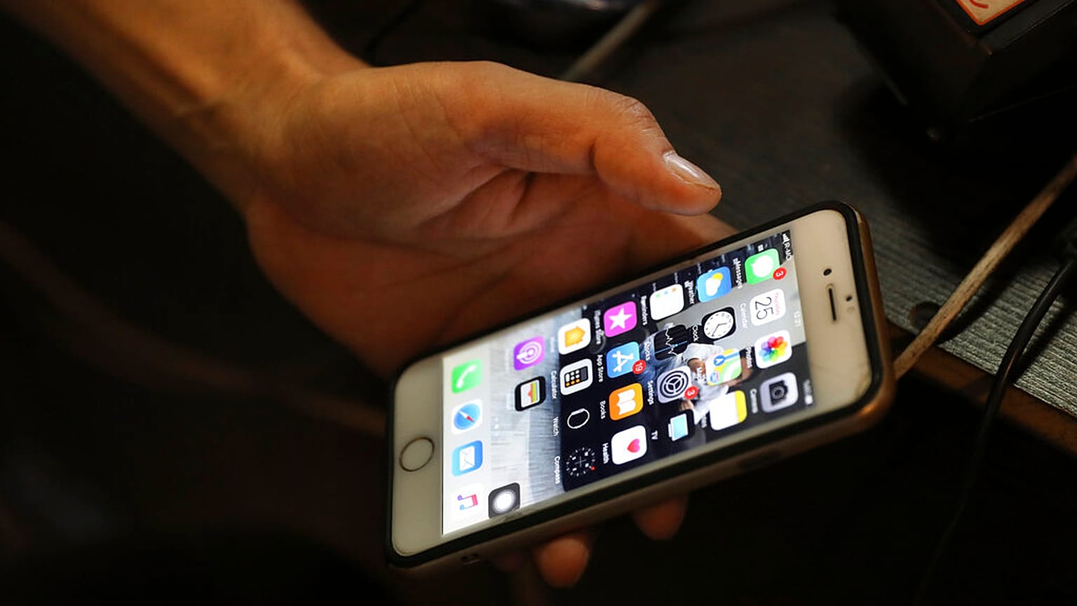  السلطات الإيرانية توقف الإنترنت عبر الهواتف المحمولة، الصورة من 25 ديسمبر 2019 