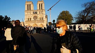 APTOPIX Virus Outbreak France Notre Dame