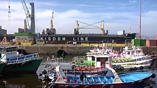 Sonata de sirenas en Valparaíso para dar las gracias a quienes siguen trabajando en Chile