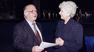 Olga Havlova, wife of Czech President Vaclav Havel, talks with German Labour Minister Norbert Blum 