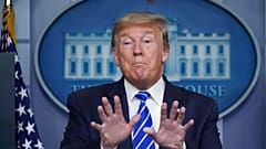 Le président américain Donald Trump lors du bilan quotidien sur le Covid-19 donné à la Maison-Blanche - Washington - le 23 avril 2020