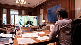 ΜΗΤΣΟΤΑΚΗΣ Κ ΤΗΛΕΔΙΑΣΚΕΨΗ ΜΕ ΕΞΙ ΗΓΕΤΕΣ ΚΡΑΤΩΝ ΓΙΑ ΤΟΝ ΚΟΡΟΝΟΪΟ