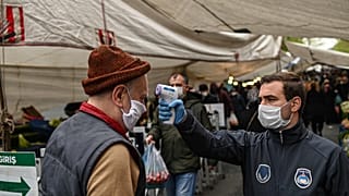 Türkiye'de Covid-19: Hastalığı yenenlerin sayısı, ilk kez yeni vaka sayısını geçti 