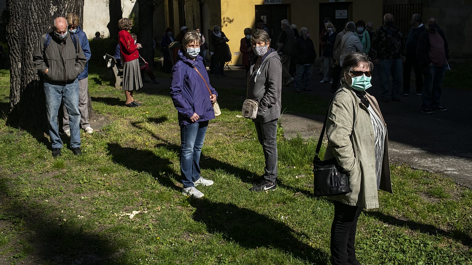 Regresso à "normalidade" na Europa anuncia-se para maio