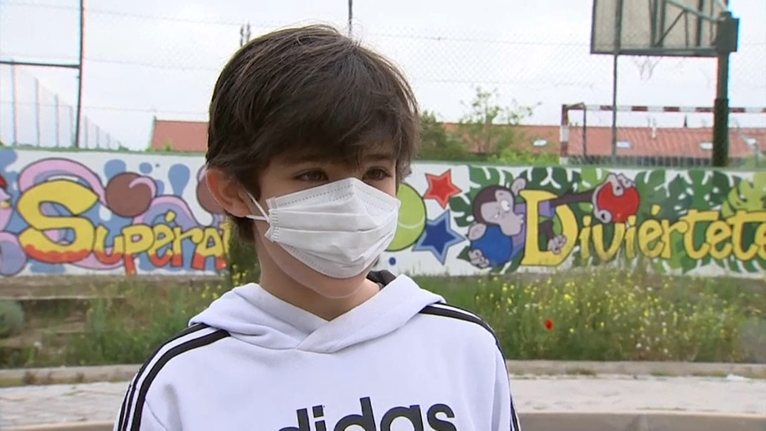 Alberto Terrón, de 10 años, desea poder regresar a la escuela y estar con sus amigos