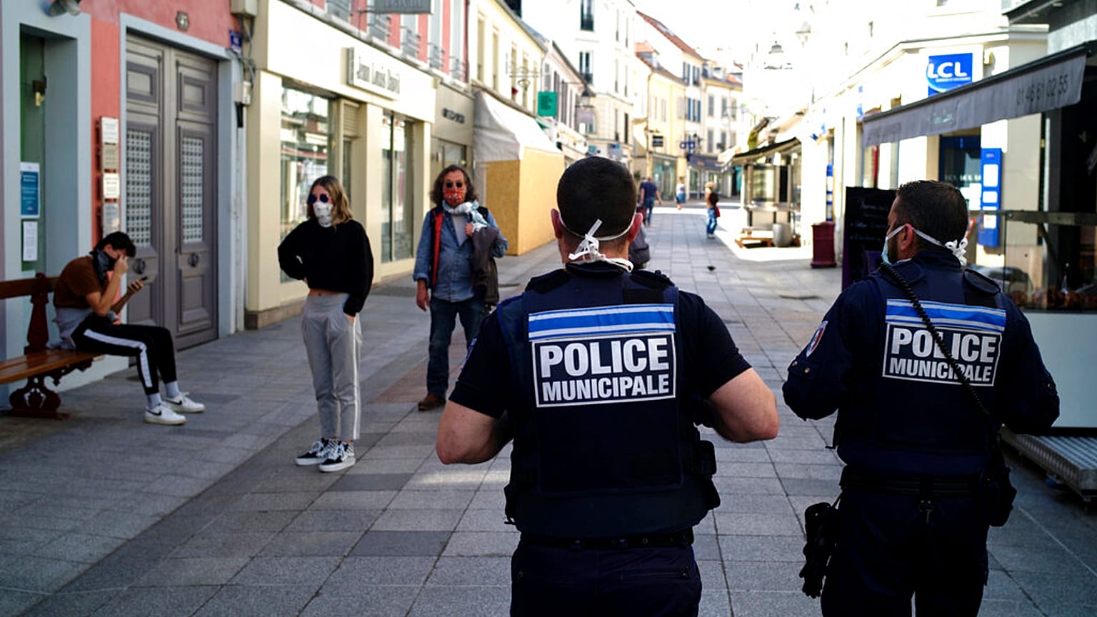 Ein Einzelfall oder ein tiefgreifendes Problem? Am Wochenende wurden Polizisten dabei gefilmt, wie sie sich rassistisch über einen Verdächtigen äußern.