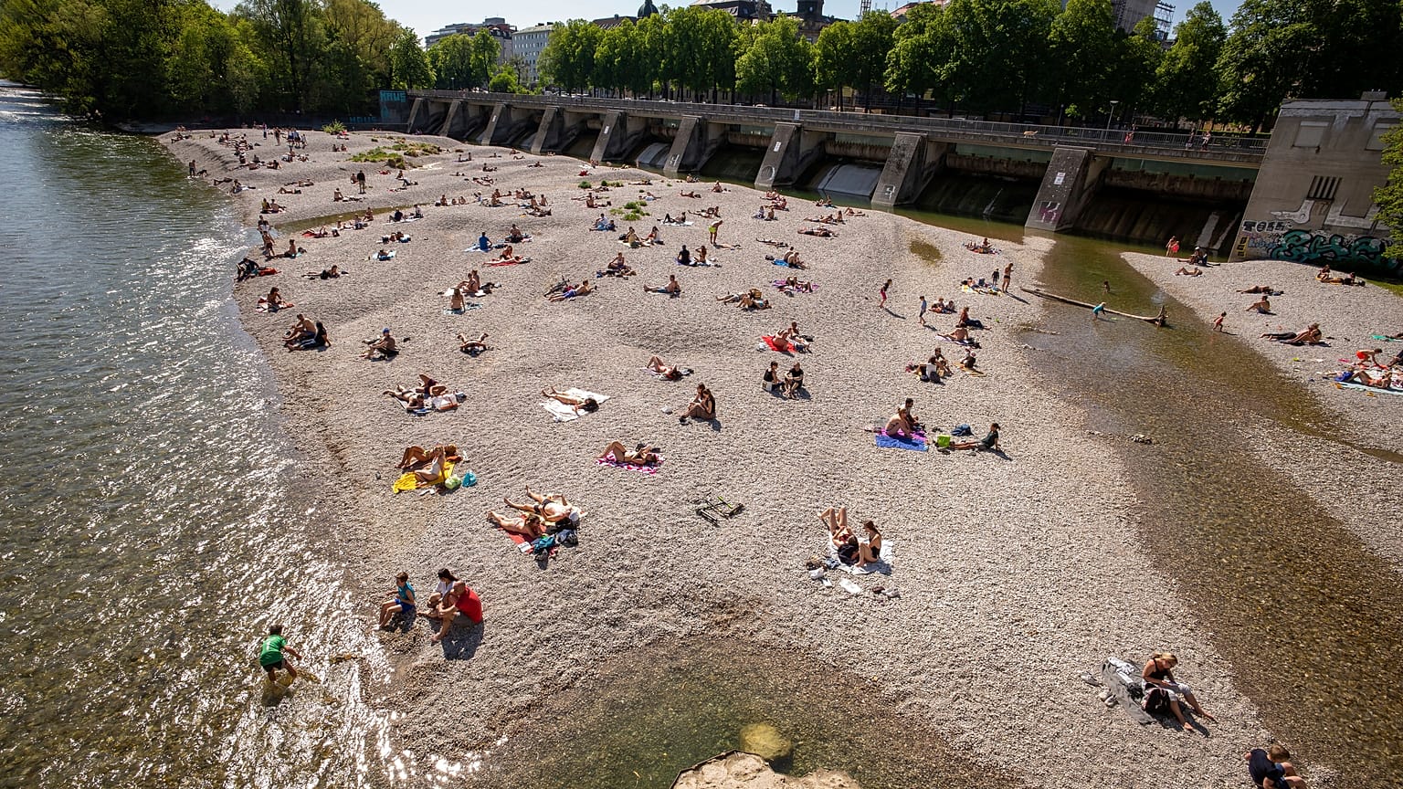 Le tourisme dans l'inconnu avant l'été
