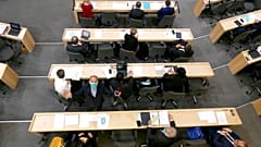 Abstand halten gilt weiter als wichtigste Maßnahme gegen die Ausbreitung des Coronavirus.