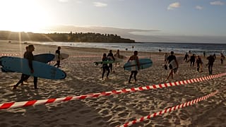Virus Outbreak Australia Beach