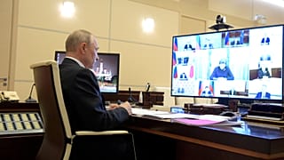 Путин продлил нерабочие дни в России до 11 мая