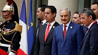  خلیفه حفتر خود را رهبر لیبی خواند وانتقاد حامیان را برانگیخت
