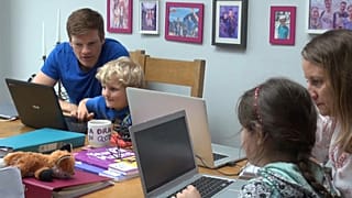 Estudar em casa é desafio para pais, professores e alunos