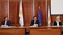 Κοινή Συνέντευξη Τύπου υπουργών Οικονομικών Εργασίας και Υγείας