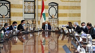   وسط غضب الشارع.. خطة إنقاذ اقتصادية تبصر النور في لبنان