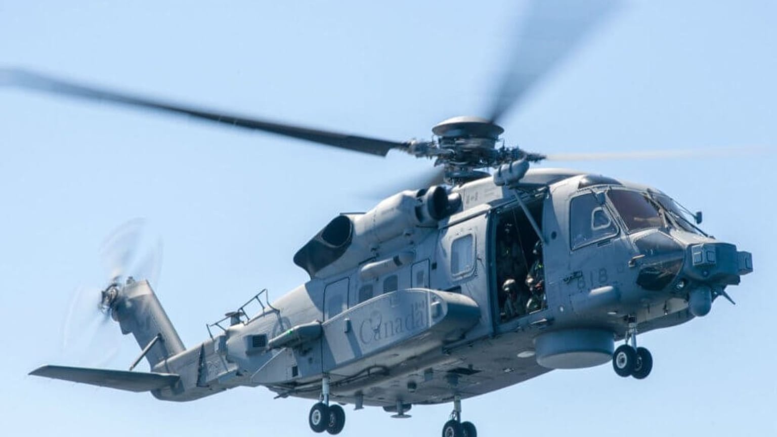 Επιβεβαιώθηκε η συντριβή του ελικοπτέρου του ΝΑΤΟ - Για μία νεκρή γυναίκα και πεντε αγνοούμενοι