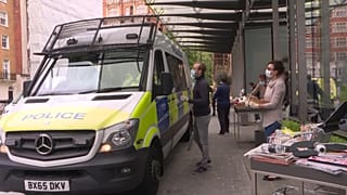 No Comment: ötcsillagos ingyenkonyha