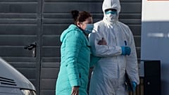 Коронавирус в России: что делать матери-одиночке с COVID-19 и где гинекологи стали инфекционистами