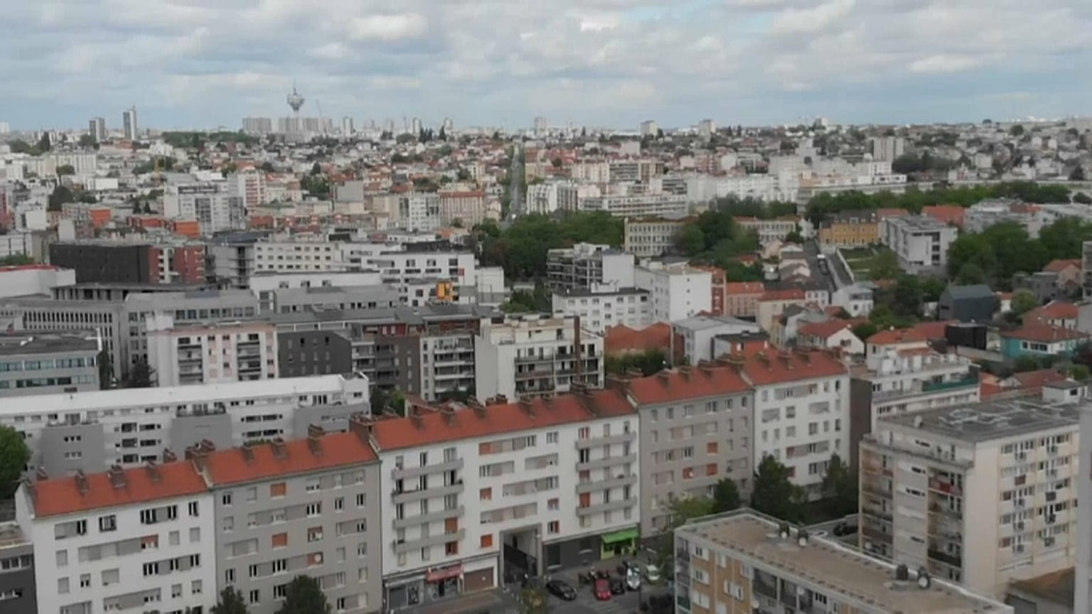 Coronavirus : comment le confinement est vécu en banlieue parisienne