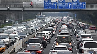 MIllones de chinos aprovechan el Primero de Mayo para sus primeras vacaciones tras el confinamiento