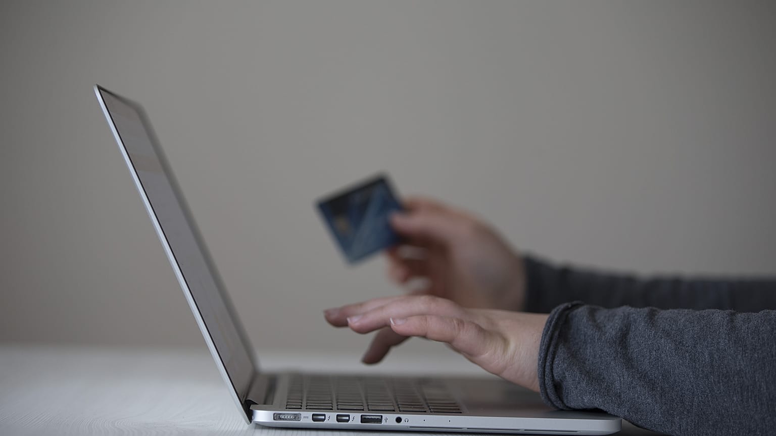 Türkiye'de internetten alışveriş oranı giderek artıyor