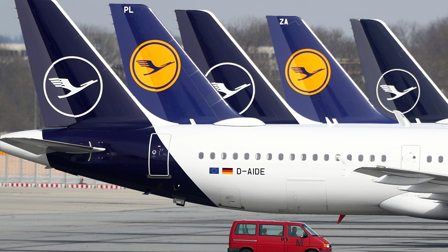 Alman hükümetinden Lutfhansa'ya kurtarma paketi 