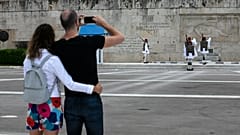 COVID-19: Η αρχή της νέας πραγματικότητας για την Ελλάδα