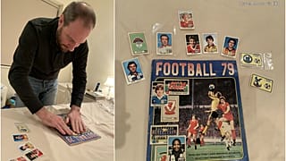 Approfitta del lockdown e sorprende il papà: completa l'album di figurine di 41 anni fa