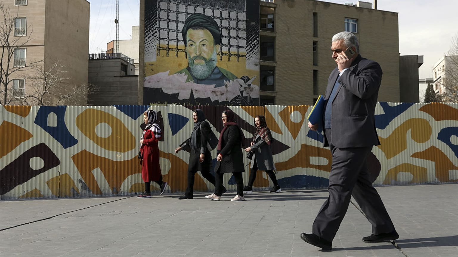 وزیر اقتصاد ایران: برای رشد باید هزار تریلیون تومان از منابع مردم را کسب کنیم
