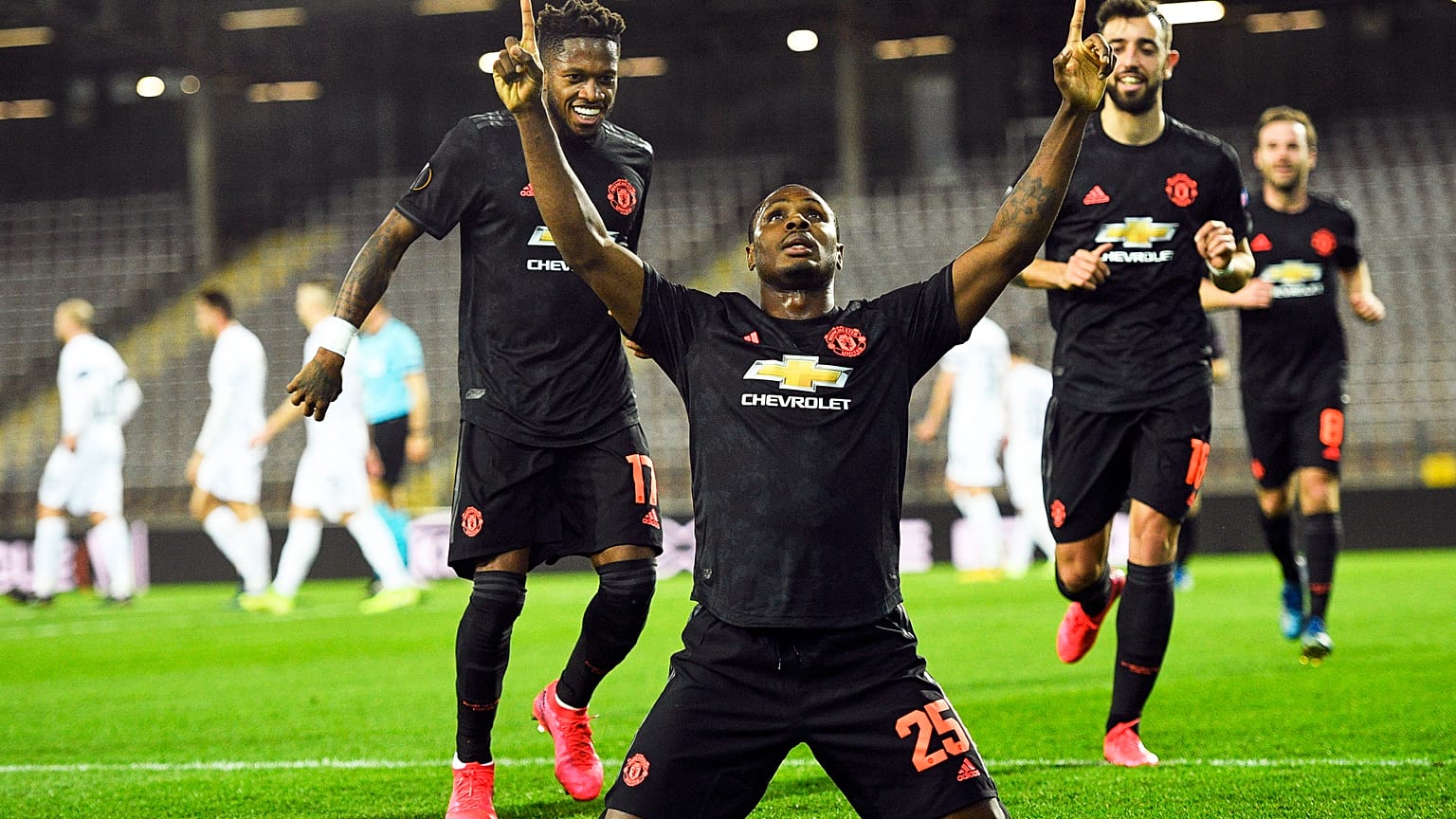Odion Ighalo, a Manchester United játékosa gólt ünnepel a LASK Linz elleni zártkapus Európa-liga meccsen március 12-én