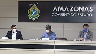 Nelson Teich, ministro da Saúde, em conferência de imprensa