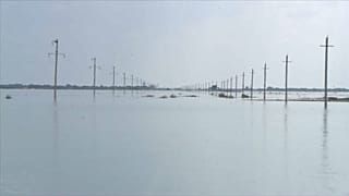 Наводнение в Казахстане: вода не уходит