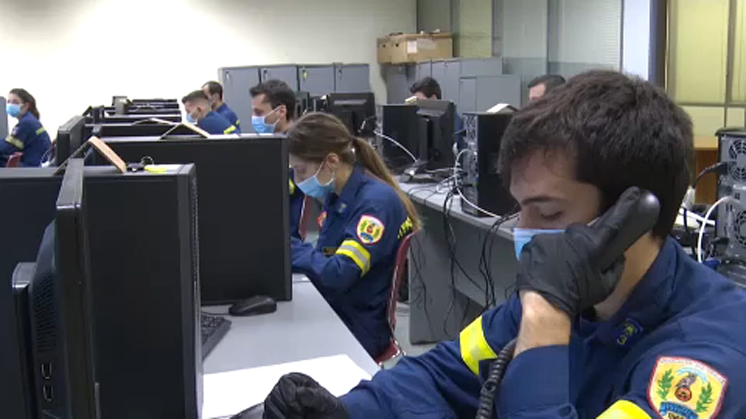 COVID-19: Πώς η Ελλάδα κέρδισε το πρώτο στοίχημα - Αυτοψία στο θάλαμο Πολιτικής Προστασίας