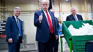Estados Unidos reabre pese a que la pandemia sigue ganando terreno