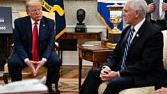 Trump desmobiliza grupo de trabalho para a Covid-19