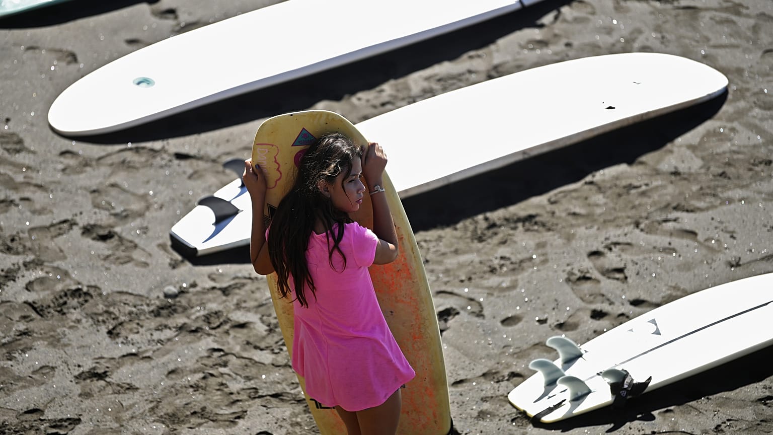 Surfen für die Zukunft in El Salvador