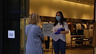 Zara abre sus puertas a los primeros clientes en España