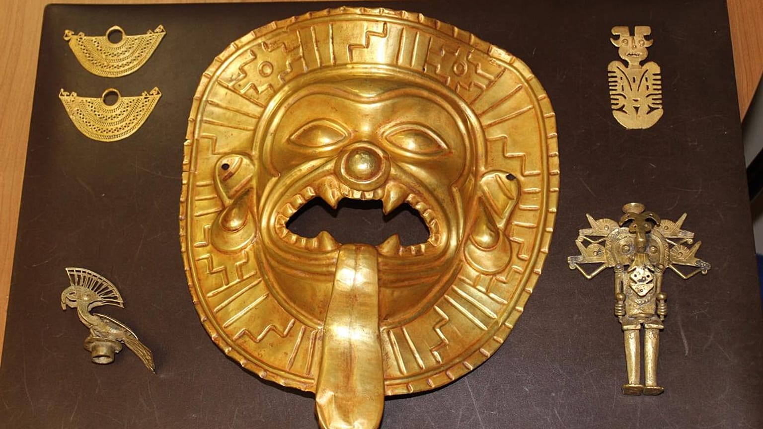 Pre-Columbian objects recovered in Spain.