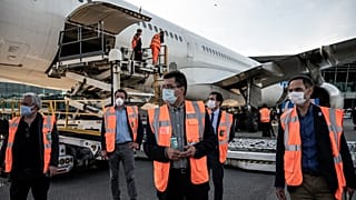 Europa envia voo humanitário para combater a Covid-19 em África