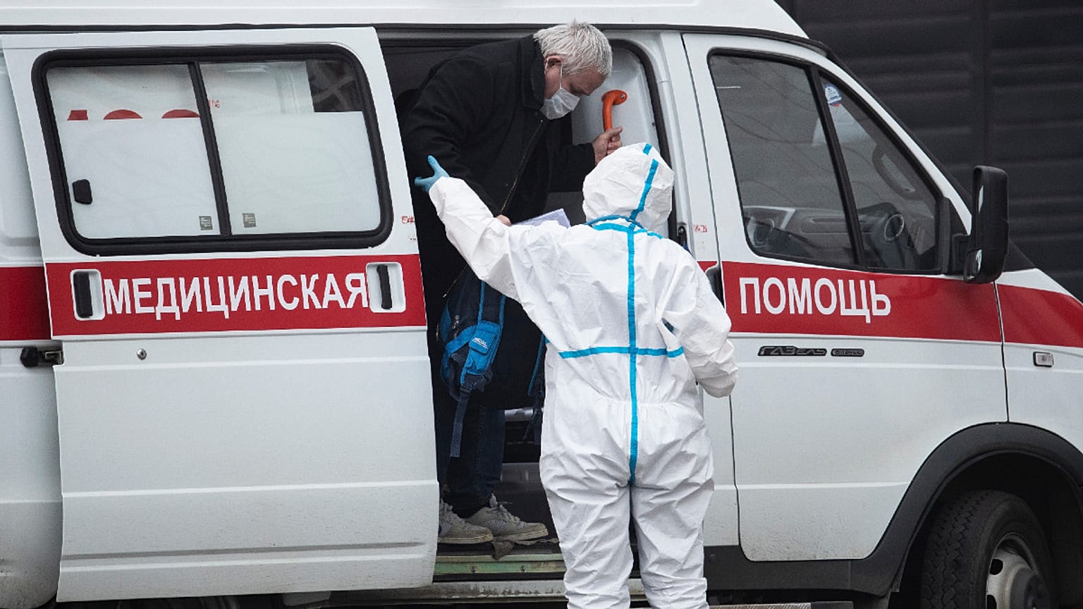 Rússia regista aumento de infeções a um ritmo diário de seis por cento